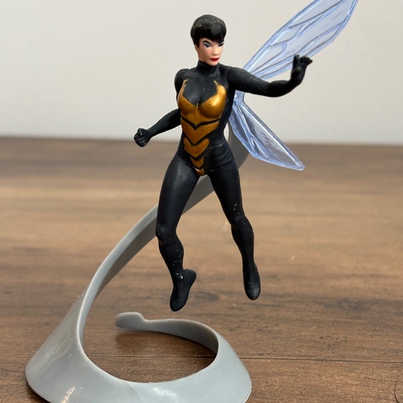 Disney Marvel Comics WASP Janet van Dyne Collectible PVC Figure Cake Topper Toy - Picture 1 of 8